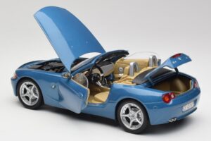 BMW Z4 E85 Maldives Blue Bburago 1:18 34046BLUE Druckguss — Bild 5 von 8