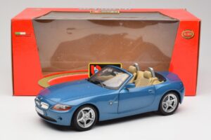 BMW Z4 E85 Maldives Blue Bburago 1:18 34046BLUE Druckguss — Bild 8 von 8