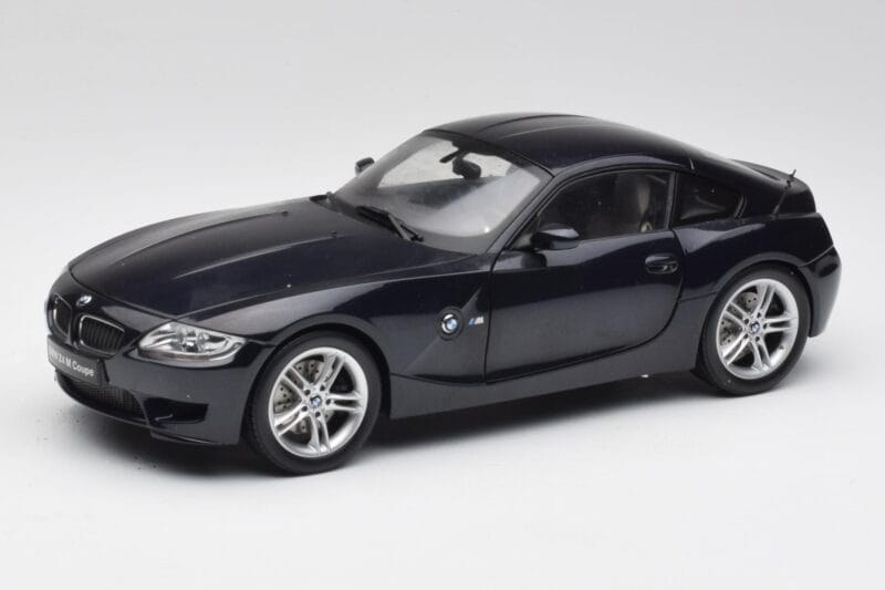 BMW Z4 E86 M Coupé Schwarz Kyosho 1:18 08583BK Druckguss