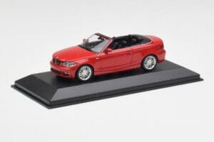 BMW 1er E88 Cabriolet Karminrot Minichamps 1:43 431026230 Druckguss — Bild 2 von 5