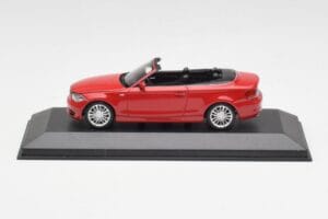 BMW 1er E88 Cabriolet Karminrot Minichamps 1:43 431026230 Druckguss