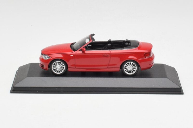 BMW 1er E88 Cabriolet Karminrot Minichamps 1:43 431026230 Druckguss