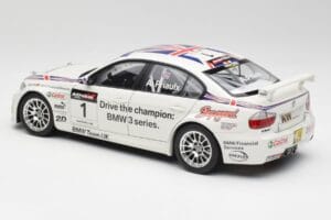 BMW E90 320si #1 A. Priaulx WTCC Champion 2006 Kyosho 1:18 80430429067 Druckguss — Bild 7 von 8