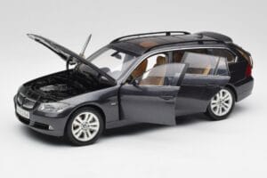 BMW 330i E91 Touring Dunkelgrau Kyosho 1:18 80430394360 Druckguss — Bild 2 von 8