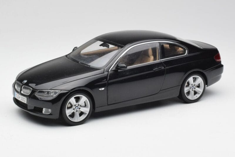 BMW 3 E92 Coupe Schwarz Kyosho 1:18 80430407222 Druckguss