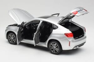 BMW X6 M F86 Silber Norev 1:18 183200 Druckguss — Bild 5 von 8