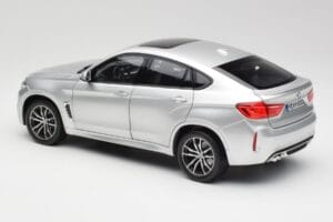 BMW X6 M F86 Silber Norev 1:18 183200 Druckguss — Bild 7 von 8