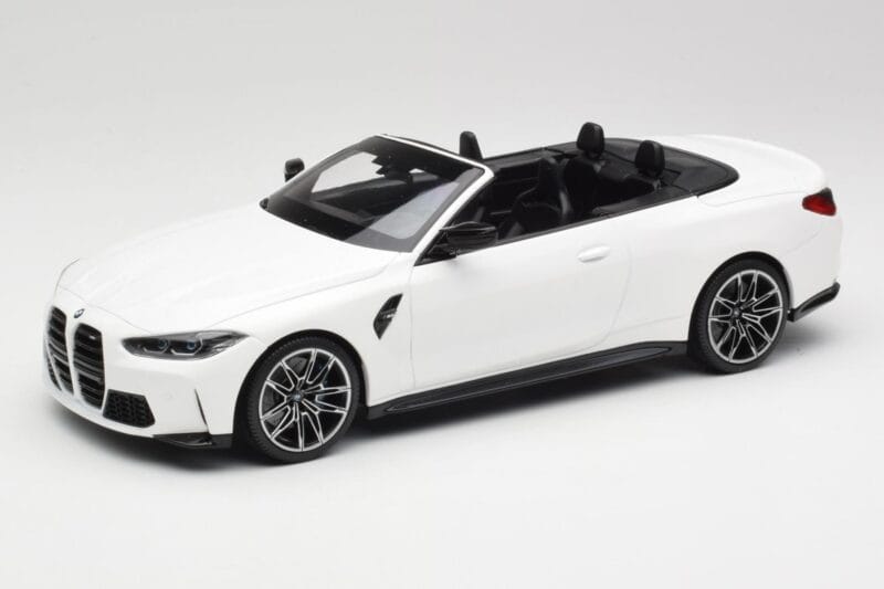 BMW M4 G82 Cabriolet Alpine White Minichamps 1:18 155021031 Druckguss