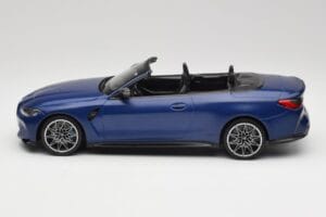 BMW M4 G82 Cabriolet Frozen Portimao Blue Minichamps 1:18 155021030 Druckguss — Bild 3 von 6