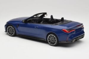BMW M4 G82 Cabriolet Frozen Portimao Blue Minichamps 1:18 155021030 Druckguss — Bild 5 von 6