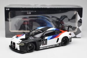 BMW M4 GT3 Presentation Car 2021 Minichamps 1:18 155212000 Druckguss — Bild 6 von 6