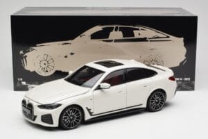 BMW i4 M50 G26 Alpine White Minichamps 1:18 110023011 Druckguss — Bild 8 von 8