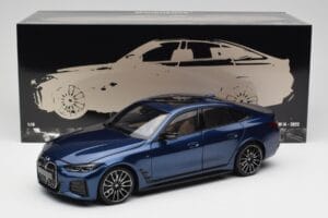 BMW i4 M50 G26 Portimao Blue Minichamps 1:18 110023012 Druckguss — Bild 8 von 8