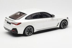 BMW i4 M50 G26 Mineral Weiß Metallic Otto 1:18 OT1074 Resin — Bild 2 von 6
