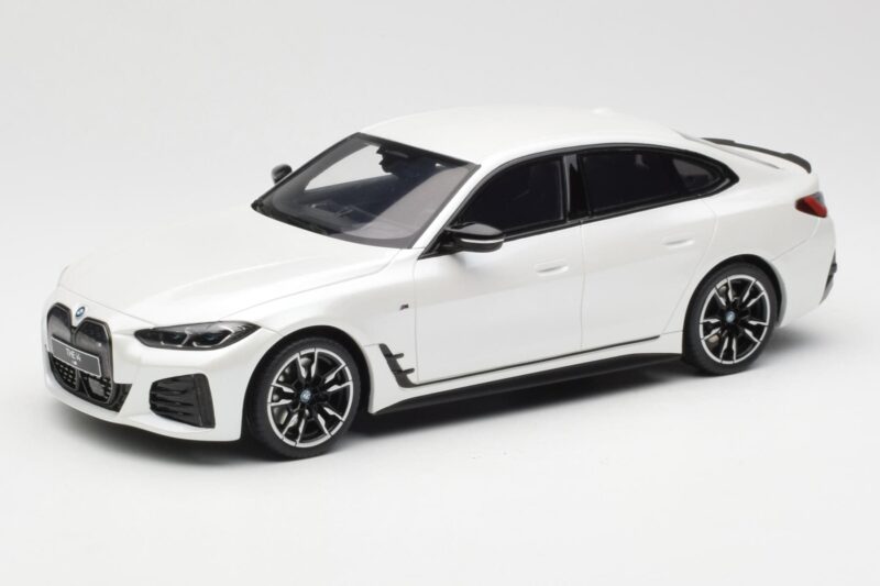 BMW i4 M50 G26 Mineral Weiß Metallic Otto 1:18 OT1074 Resin