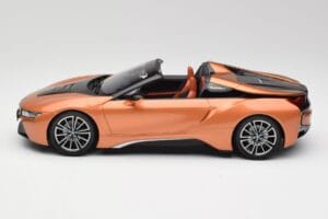 BMW i8 Roadster E-Kupfer Minichamps 1:18 80432454784 Druckguss — Bild 3 von 6