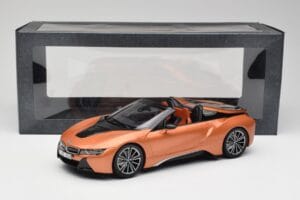 BMW i8 Roadster E-Kupfer Minichamps 1:18 80432454784 Druckguss — Bild 6 von 6