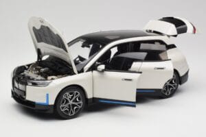 BMW iX Alpine White Minichamps 1:18 110023102 Druckguss — Bild 2 von 8