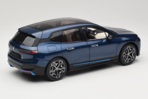 BMW iX Blue Metallic Minichamps 1:18 110023100 Druckguss — Bild 3 von 8