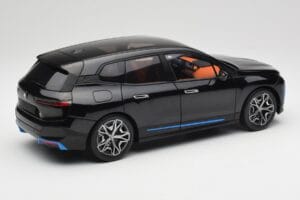 BMW iX Sapphire Black Minichamps 1:18 110023101 Druckguss — Bild 3 von 8