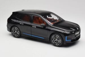 BMW iX Sapphire Black Minichamps 1:18 110023101 Druckguss — Bild 6 von 8