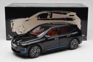 BMW iX Sapphire Black Minichamps 1:18 110023101 Druckguss — Bild 8 von 8