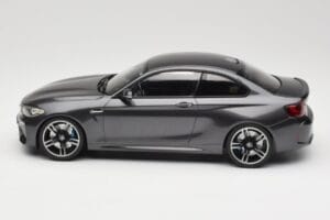 BMW M2 F87 Grey Metallic Minichamps 1:18 155026102 Druckguss — Bild 3 von 6