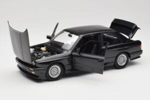 BMW M3 E30 Black Metallic Minichamps 1:18 180020306 Druckguss — Bild 2 von 8