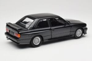 BMW M3 E30 Black Metallic Minichamps 1:18 180020306 Druckguss — Bild 3 von 8