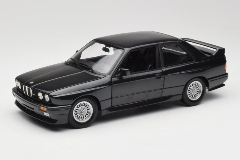 BMW M3 E30 Black Metallic Minichamps 1:18 180020306 Druckguss