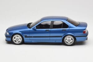 BMW M3 E36 Limousine Blau Otto 1:18 OT1082 Resin — Bild 3 von 6