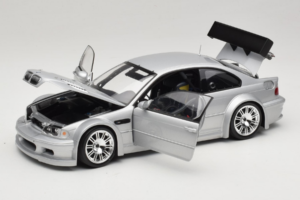 BMW M3 E46 GTR Street Silber Minichamps 1:18 100012100 Druckguss — Bild 2 von 8