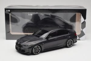 BMW M3 G80 Schwarz Metallic Minichamps 1:18 155020202 Druckguss — Bild 6 von 6