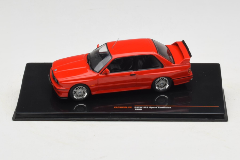 BMW M3 E30 Sport Evolution Rot IXO 1:43 CLC583N Druckguss