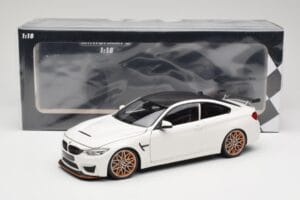 BMW M4 F82 GTS Alpine White Minichamps 1:18 110025221 Druckguss — Bild 8 von 8