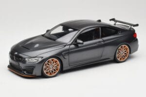 BMW M4 F82 GTS Mineral Grey Metallic Minichamps 1:18 110025222 Druckguss