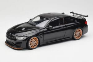 BMW M4 F82 GTS Sapphire Black Metallic Minichamps 1:18 110025220 Druckguss