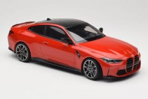 BMW M4 F82 Imola Red Metallic Minichamps 1:18 155020121 Druckguss — Bild 4 von 6