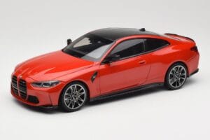 BMW M4 F82 Imola Red Metallic Minichamps 1:18 155020121 Druckguss
