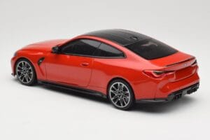 BMW M4 F82 Imola Red Metallic Minichamps 1:18 155020121 Druckguss — Bild 5 von 6