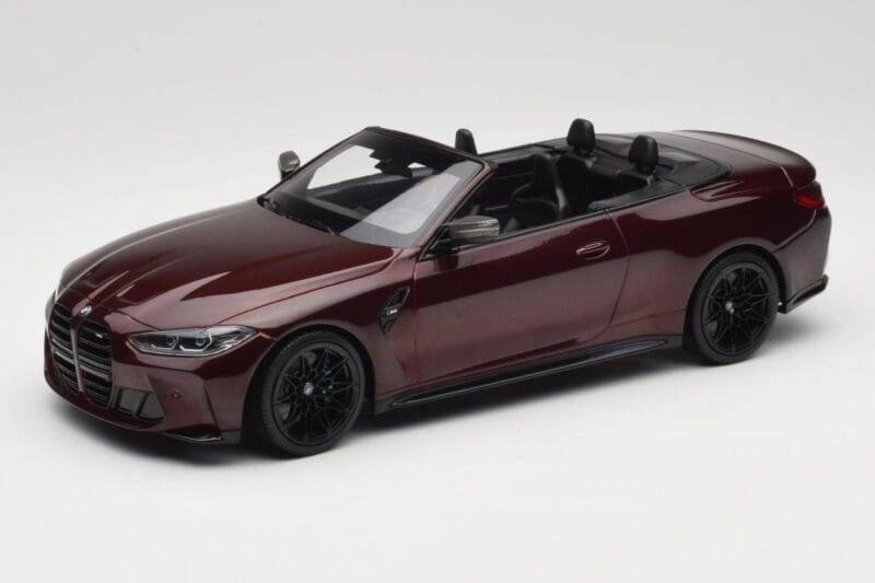 BMW M4 G83 Cabrio Rot Metallic Minichamps 1:18 155021032 Druckguss
