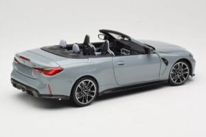BMW M4 G83 Cabriolet Grey Metallic Minichamps 1:18 110021032 Druckguss — Bild 3 von 8