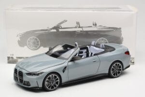 BMW M4 G83 Cabriolet Grey Metallic Minichamps 1:18 110021032 Druckguss — Bild 8 von 8