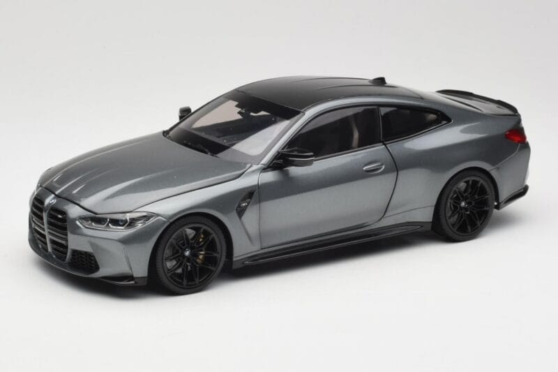 BMW M4 G82 Grau Metallic Minichamps 1:18 113020124 Druckguss