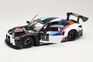 BMW M4 G82 GT3 Presentation 2021 Minichamps 1:18 80435A5D002 Druckguss — Bild 2 von 8