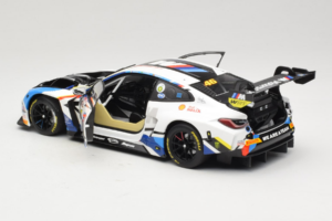 BMW M4 GT3 #46 V. Rossi / A. Farfus / M. Martin Team WRT 12 Hours of Bathurst 2023 Minichamps 1:18 113232146 Druckguss — Bild 5 von 8