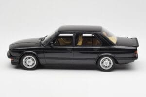 BMW M5 E28 Diamond Schwarz Otto 1:18 OT184 Resin — Bild 3 von 6