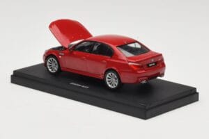 BMW M5 E60 Rot Kyosho 1:43 03503R Druckguss — Bild 2 von 4