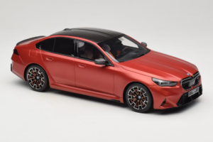 BMW M5 G90 Beach Orange GT Spirit 1:18 GT966 Resin — Bild 4 von 6