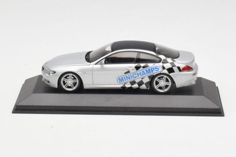 BMW M6 E63 IAA Frankfurt Silber Minichamps 1:43 M6001 Druckguss